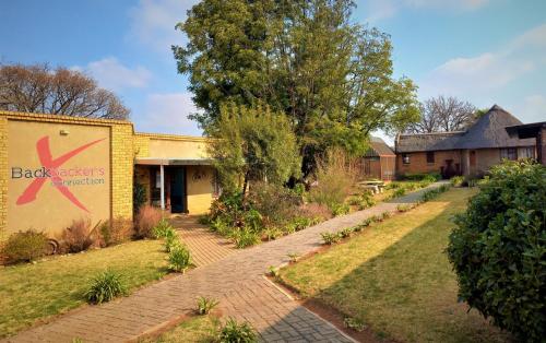 Backpackers Connection @ JNB Airport - thumb 1