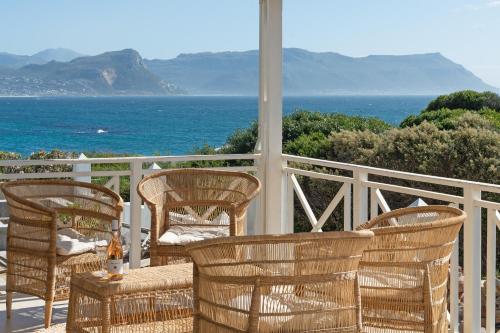 Boulders Beach Hotel, Cafe And Curio Shop - thumb 0