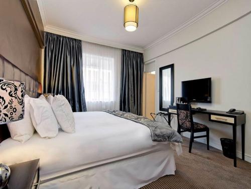 Ascot Hotel - thumb 0