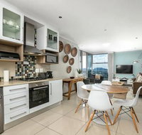 Apex on Smuts 2 bedroom luxury Wifi - Tourism Africa