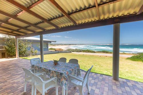 Anna's On The Beach - thumb 0