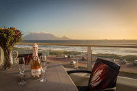 Amazing Beachfront 2 Bed Apartment A308 Sea Spray Tourism Africa