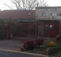 Allen Grove Self Catering - Tourism Africa