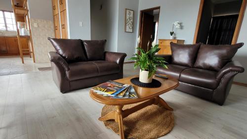 Bobby's Place (Self - Catering Apartment) - thumb 1