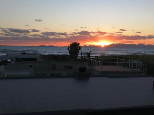 Bobby's Place (Self - Catering Apartment) - thumb 5