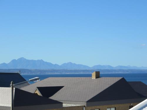 Bob Bouwer Sea View Apartment - thumb 2