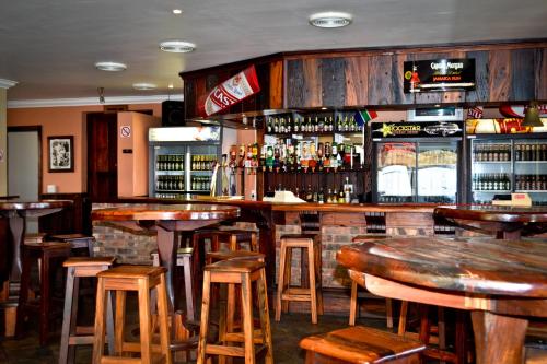 Bluewaters Hotel - thumb 3