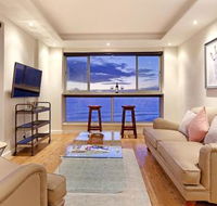 Blouberg Heights 1608 by HostAgents - Tourism Africa