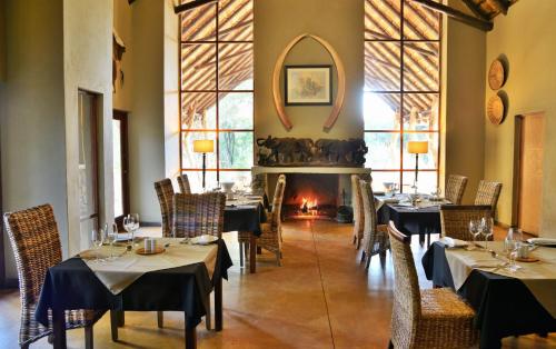 Black Rhino Game Lodge - thumb 5