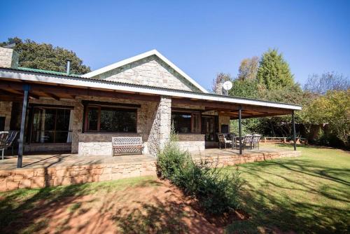 Big Oak Cottages - thumb 0