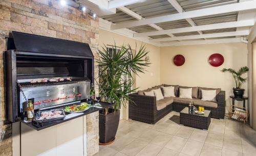 Bhotani-on-Bax - thumb 5