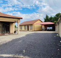 Beekay's Guesthouse - Accommodation Africa