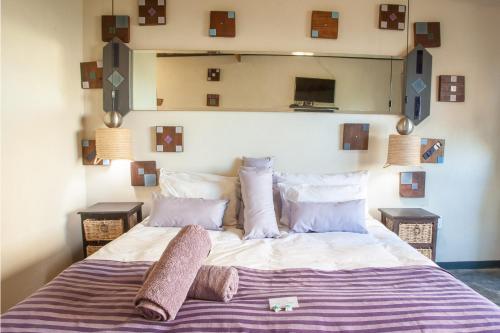 Bedrock Executive Honeymoon En-Suite - thumb 1