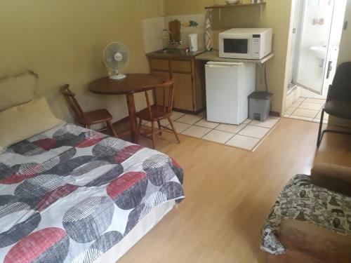 Bedrock B&B - thumb 1