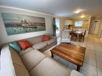 Beautiful 3 Bedroom Ground floor apartment Tourism Africa