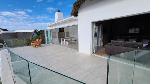 Beachside In The Heart Of St Francis Bay Village - thumb 3