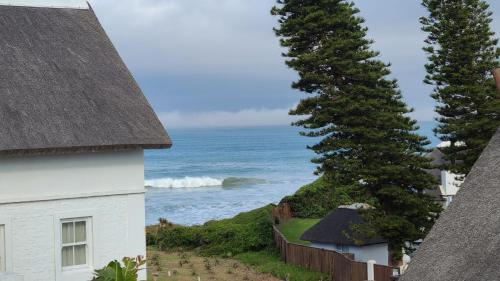 Beachside In The Heart Of St Francis Bay Village - thumb 1