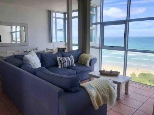 Beachfront Apartment With Endless Views! - thumb 0
