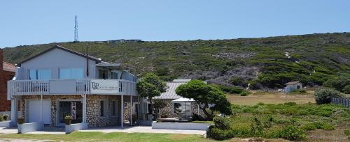 Beachcombers Bed & Breakfast - thumb 5