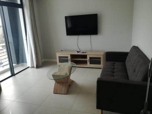 Beach Break Holiday Apartment - thumb 1