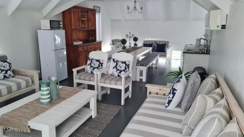 Be Our Guest Self Catering - thumb 0