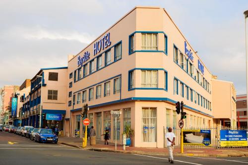 Bayside Hotel 100 Pixley Kaseme Street (West Street) - thumb 1