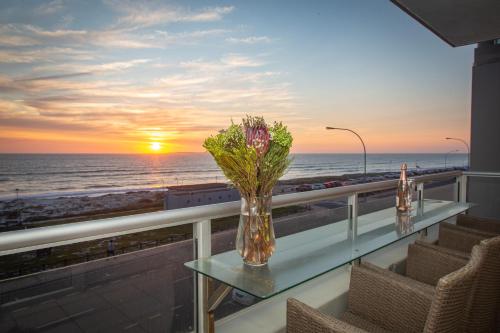 Breathtaking Views 2 Bedroom Apartment B306 Sea Spray, Blouberg - thumb 1