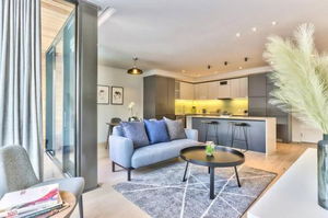 LGBTQ+Family Welcome! Brand New, Secure, Fast Wifi