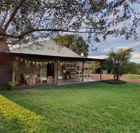 Little Farm Cottage - Accommodation Africa