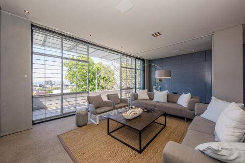 Loader Penthouse - thumb 1