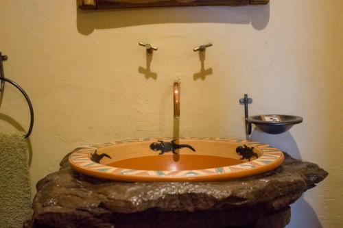 Lodges In Private Game Reserve - Ideal For Group Stays - thumb 3