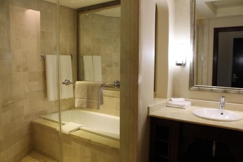 Lombardy Boutique Hotel & Conference Venue - thumb 1