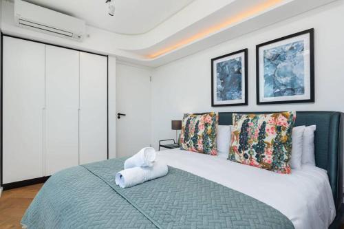 Luxurious Penthouse City Centre Stunning Views - thumb 2