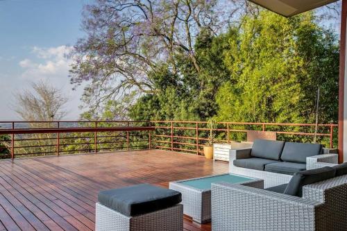 Luxury Living, Stellar Views, Total Gem - thumb 0