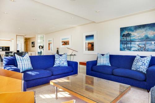 Luxury Townhouse With Ocean And Mountain Views - thumb 0