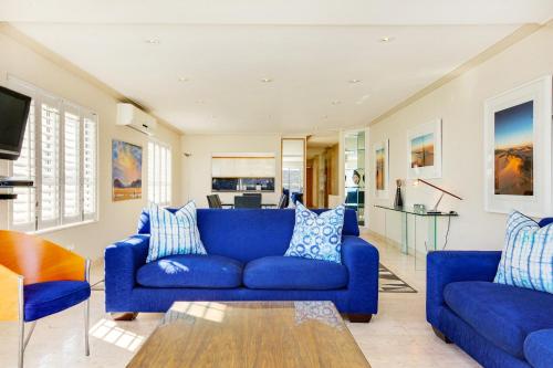 Luxury Townhouse With Ocean And Mountain Views - thumb 3
