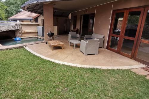 Luxury Villa Nelspruit - thumb 0