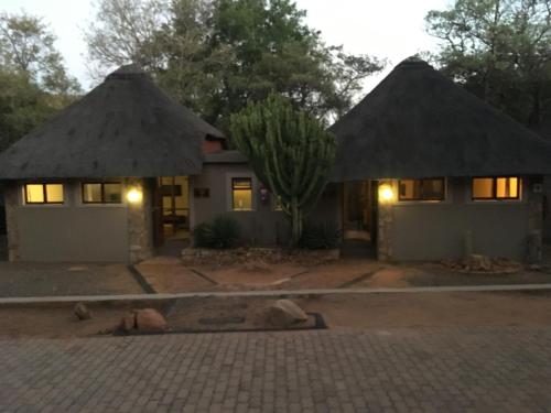 Mabalingwe Elephant Lodge - thumb 0