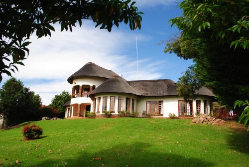 Maclear Manor - thumb 1