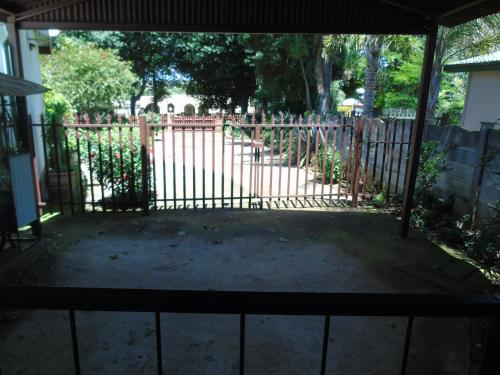 MarnalÃ© Oornagwoonstel - thumb 2