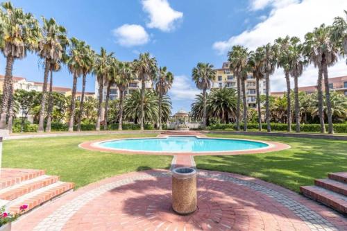 Mases Space, The Island Club - thumb 0