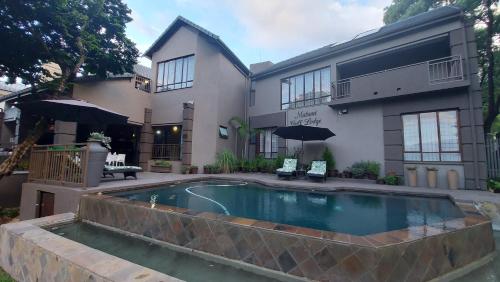 Matumi Golf Lodge - thumb 1