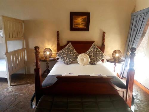 Moonlight Manor - thumb 1