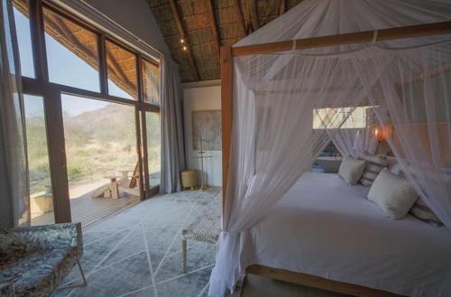 Nkala Safari Lodge - thumb 0