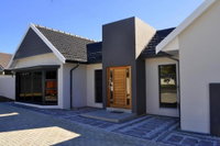 One Oak BB Tourism Africa