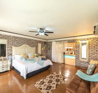 Oppiplot Guest House  Venue - Tourism Africa