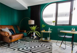 Opulent Gem City Centre Getaway