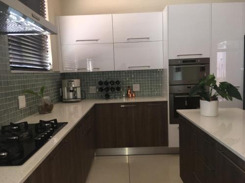 Oranimus Luxury Mansion - thumb 3