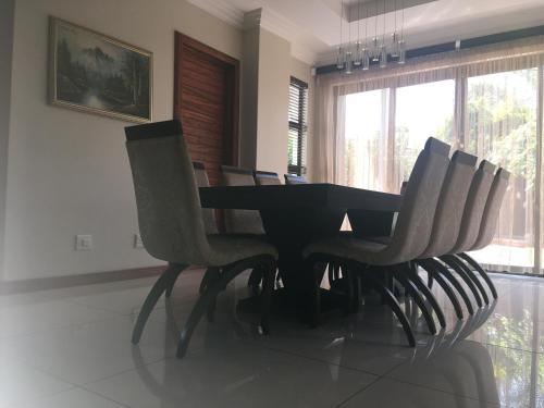 Oranimus Luxury Mansion - thumb 1