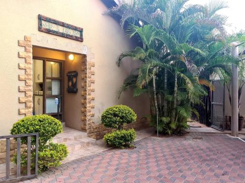 Palm Inn Guesthouse - thumb 0